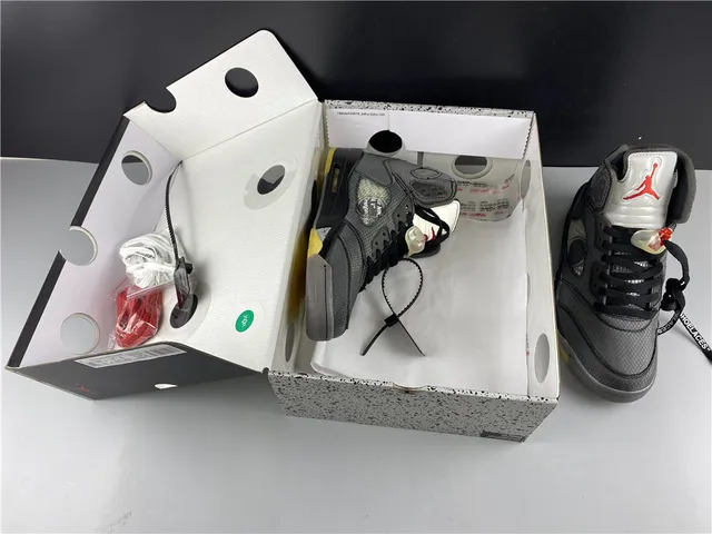 Zapatillas de baloncesto Air Jordan 5 gris y amarillo 16