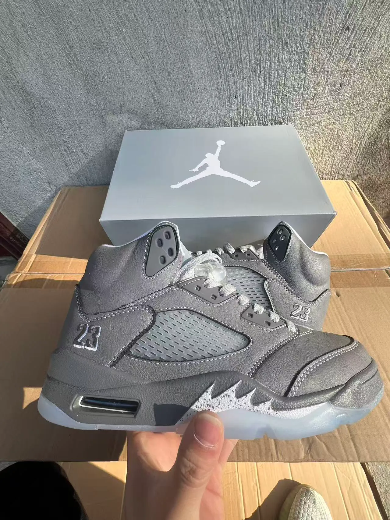 Tênis de basquete Air Jordan 5 cinza monocromático 7