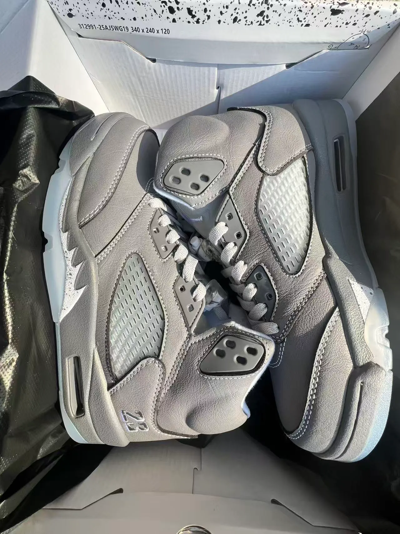 Tênis de basquete Air Jordan 5 cinza monocromático 9