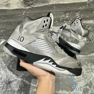 Tênis de basquete Air Jordan 5 prata metálico e preto