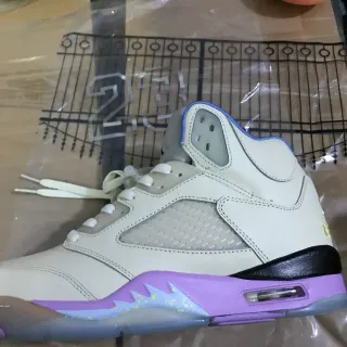Tênis de basquete Air Jordan 5 Off-White roxo e preto