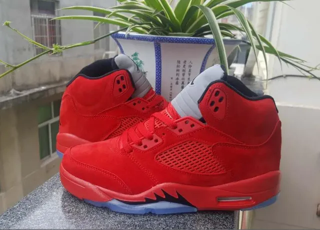 حذاء كرة سلة عالي الرقبة Air Jordan 5 من الجلد السويدي باللون الأزرق الملكي 2