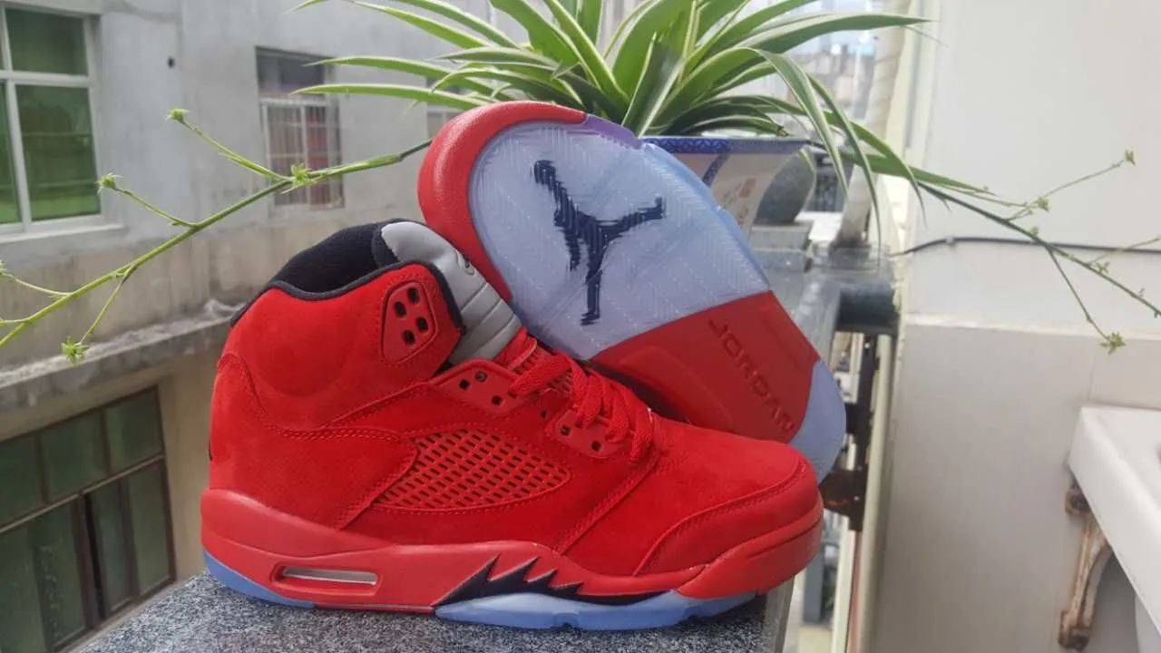 حذاء كرة سلة عالي الرقبة Air Jordan 5 من الجلد السويدي باللون الأزرق الملكي 3