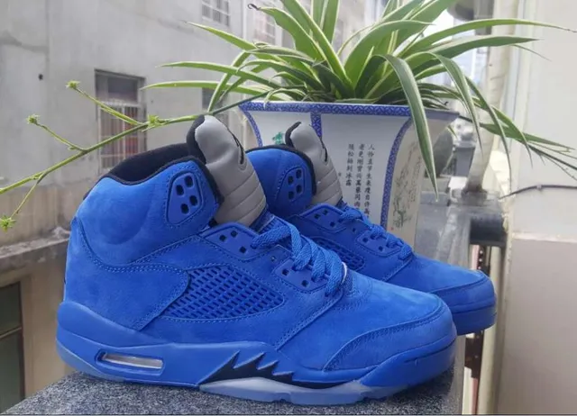 حذاء كرة سلة عالي الرقبة Air Jordan 5 من الجلد السويدي باللون الأزرق الملكي 10