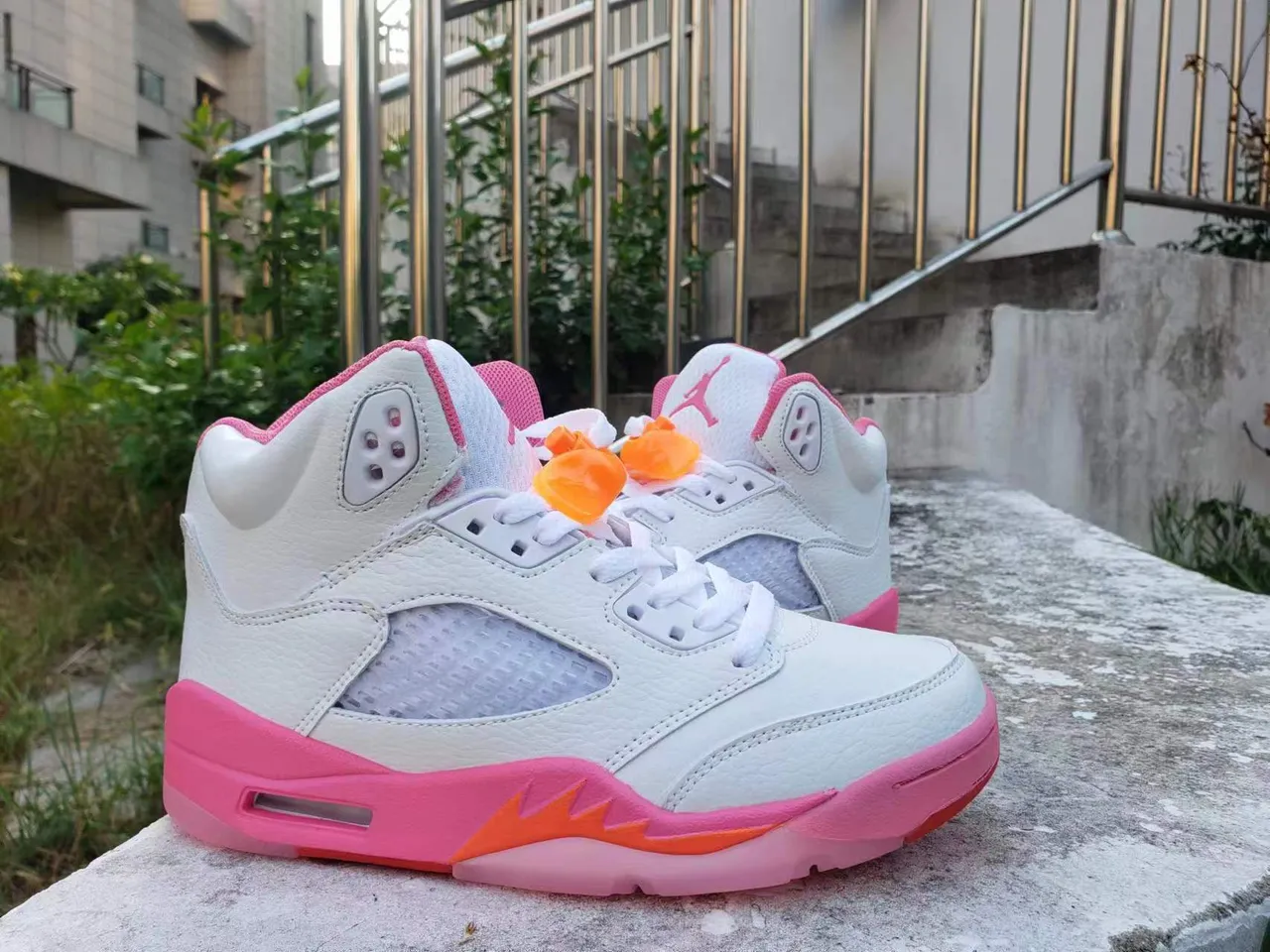 Tênis de basquete Air Jordan 5 branco rosa laranja Flame 2