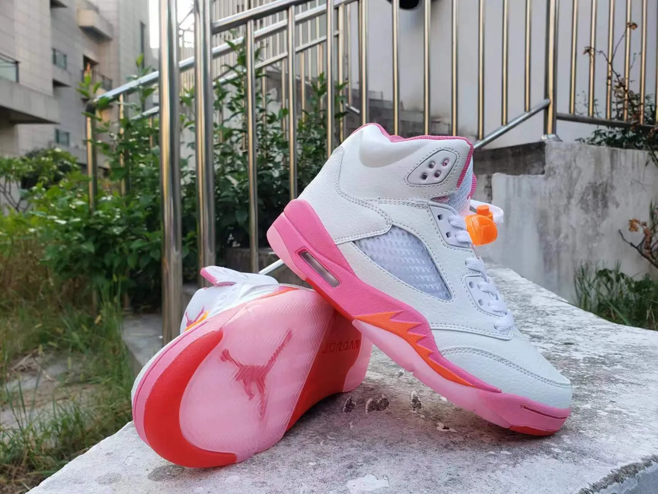 Tênis de basquete Air Jordan 5 branco rosa laranja Flame 3