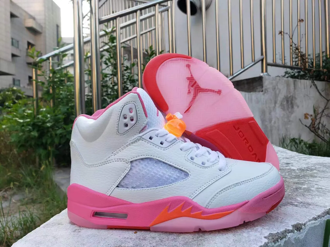 Tênis de basquete Air Jordan 5 branco rosa laranja Flame 5