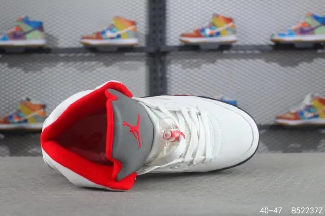Tênis de basquete Air Jordan 5 branco vermelho preto 5