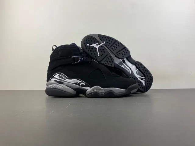 Air Jordan 8 黑色和金属银色篮球鞋 12