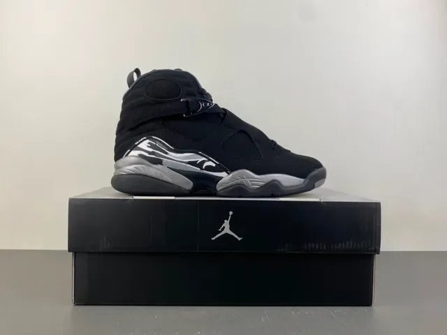 Air Jordan 8 黑色和金属银色篮球鞋 15