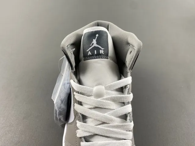 Air Jordan Gray White High-Top Padded Ankle Collar Basketball Shoes 5