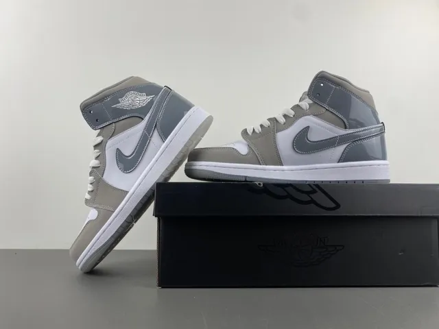 Air Jordan Gray White High-Top Padded Ankle Collar Basketball Shoes 13