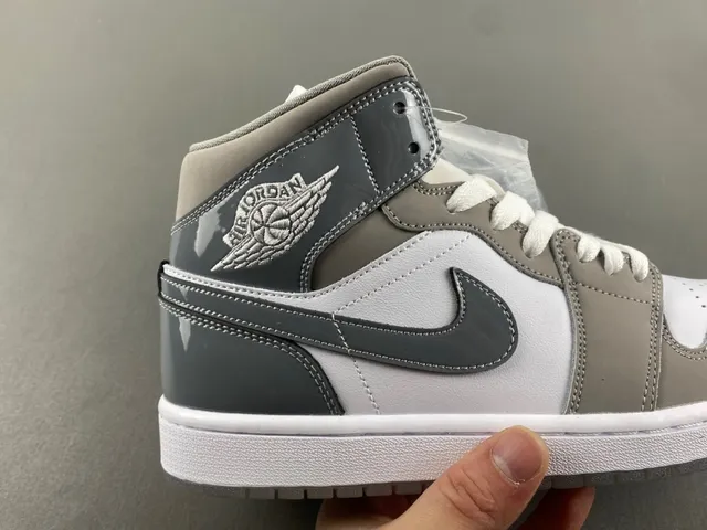 Air Jordan Gray White High-Top Padded Ankle Collar Basketball Shoes 14