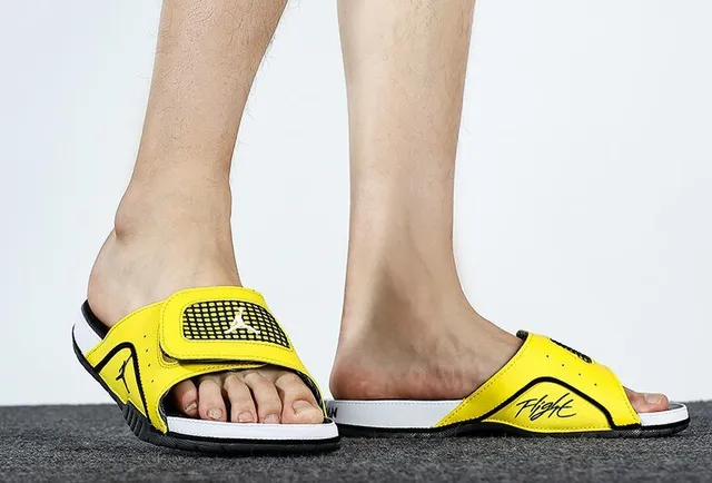 Chanclas Air Jordan Hydro amarillo negro blanco 7