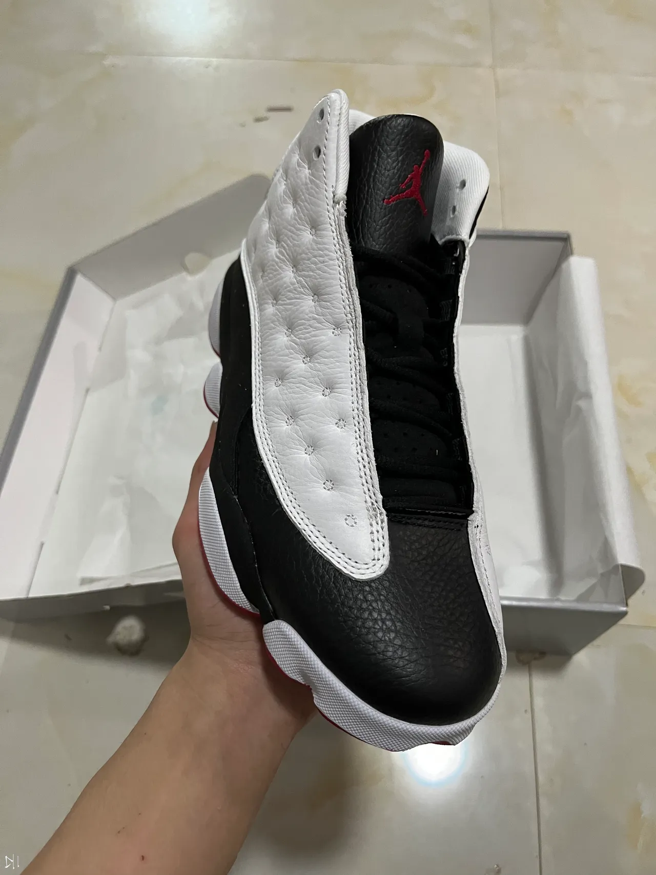 Air Jordan White Black Quilted Leather Upper High-Top Silhouette Basketball Shoes 2