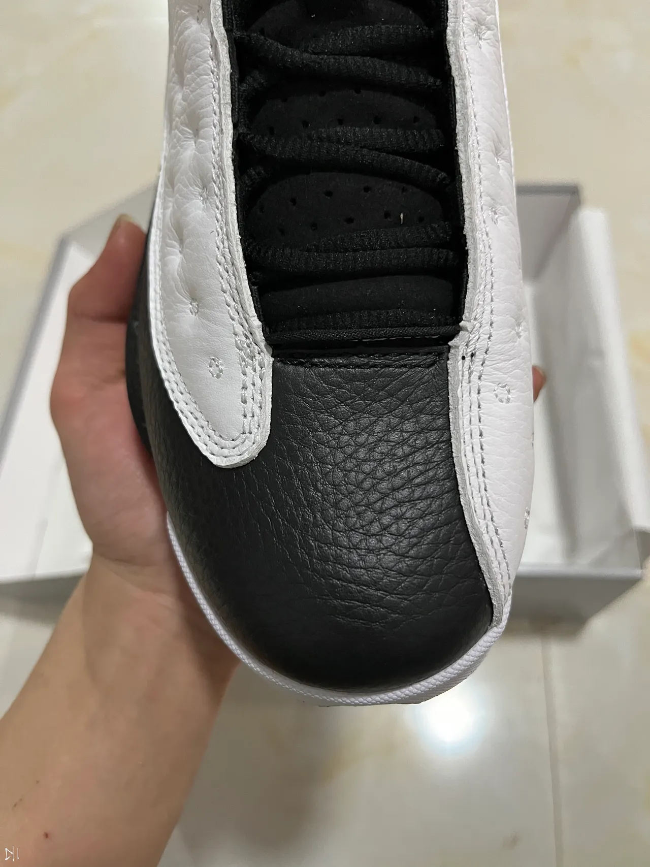 Air Jordan White Black Quilted Leather Upper High-Top Silhouette Basketball Shoes 3