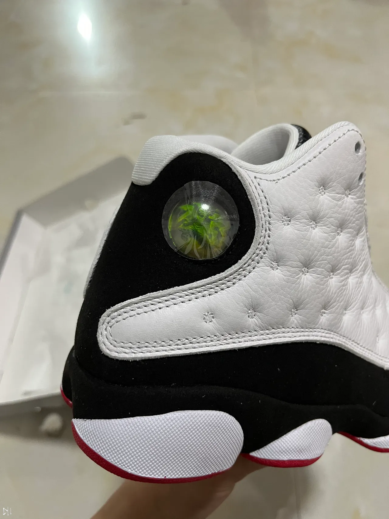 Air Jordan White Black Quilted Leather Upper High-Top Silhouette Basketball Shoes 7