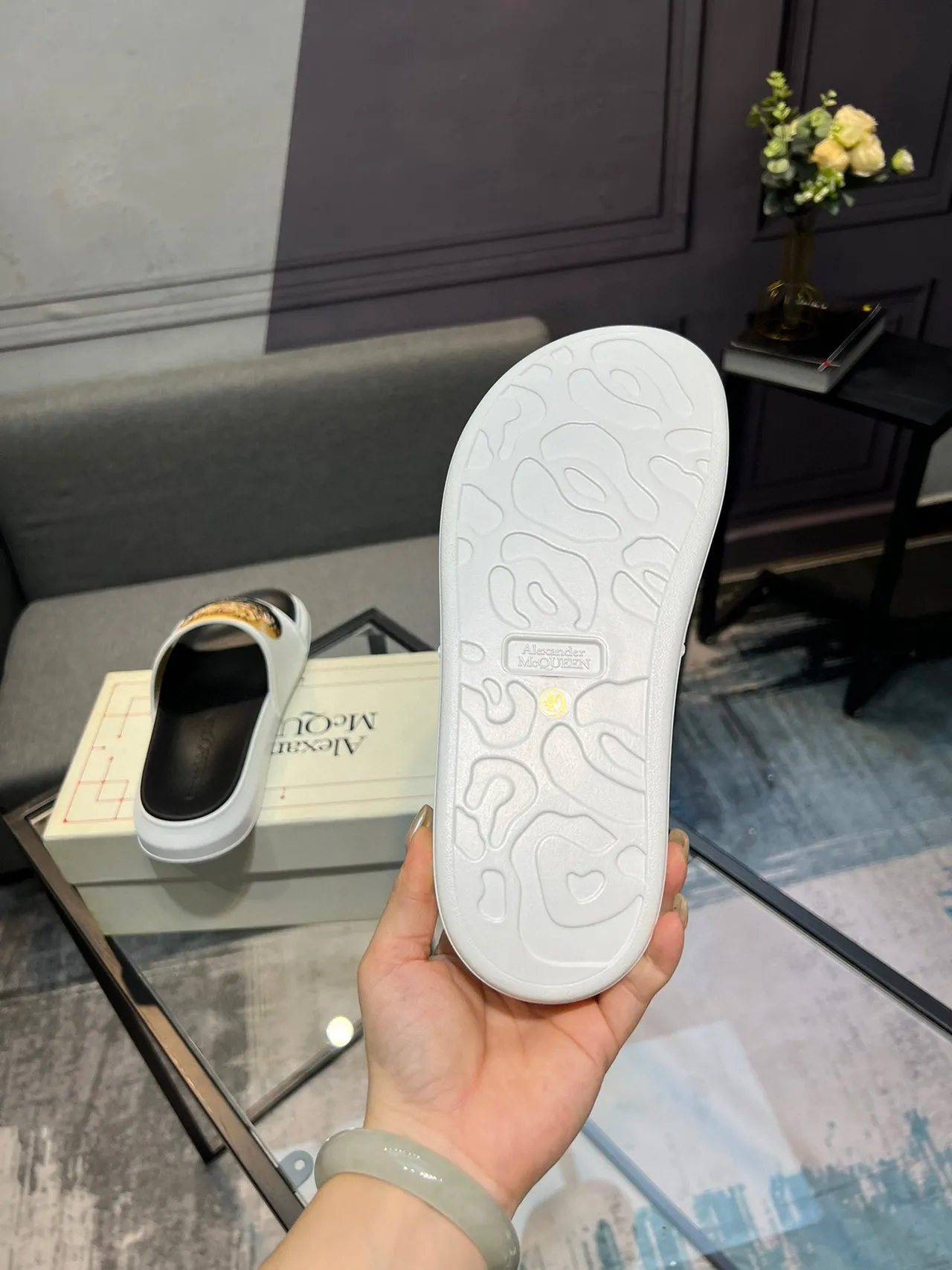 Alexander McQueen Graphic-Print Slide Slipper 7