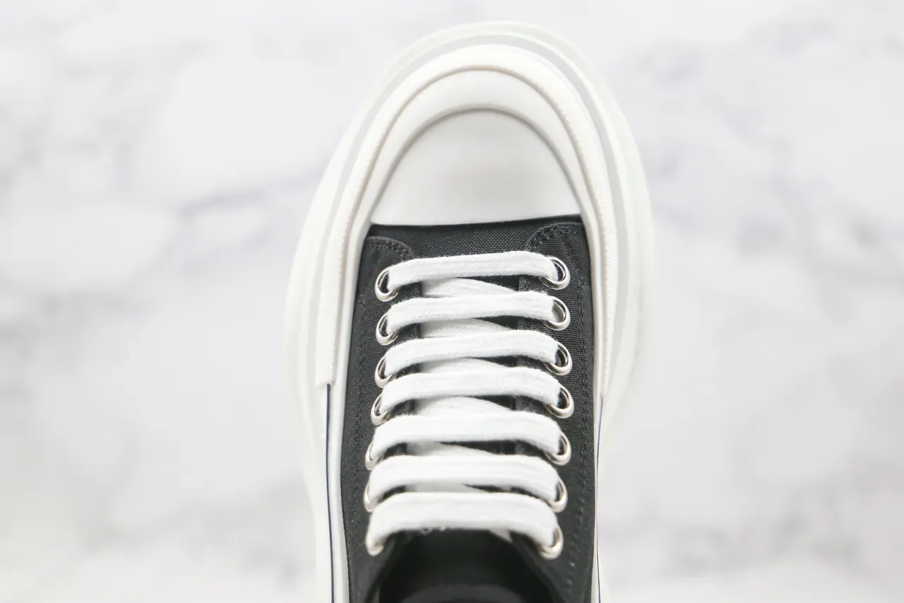 Alexander McQueen Sneakers Oversized Noires et Blanches Chunky 5