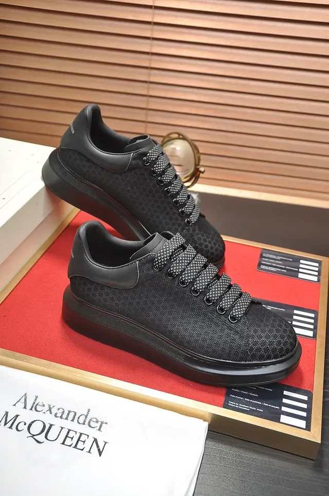 Alexander McQueen أوفرسايزد سنيكرز أسود لايف ستايل سنيكرز 5