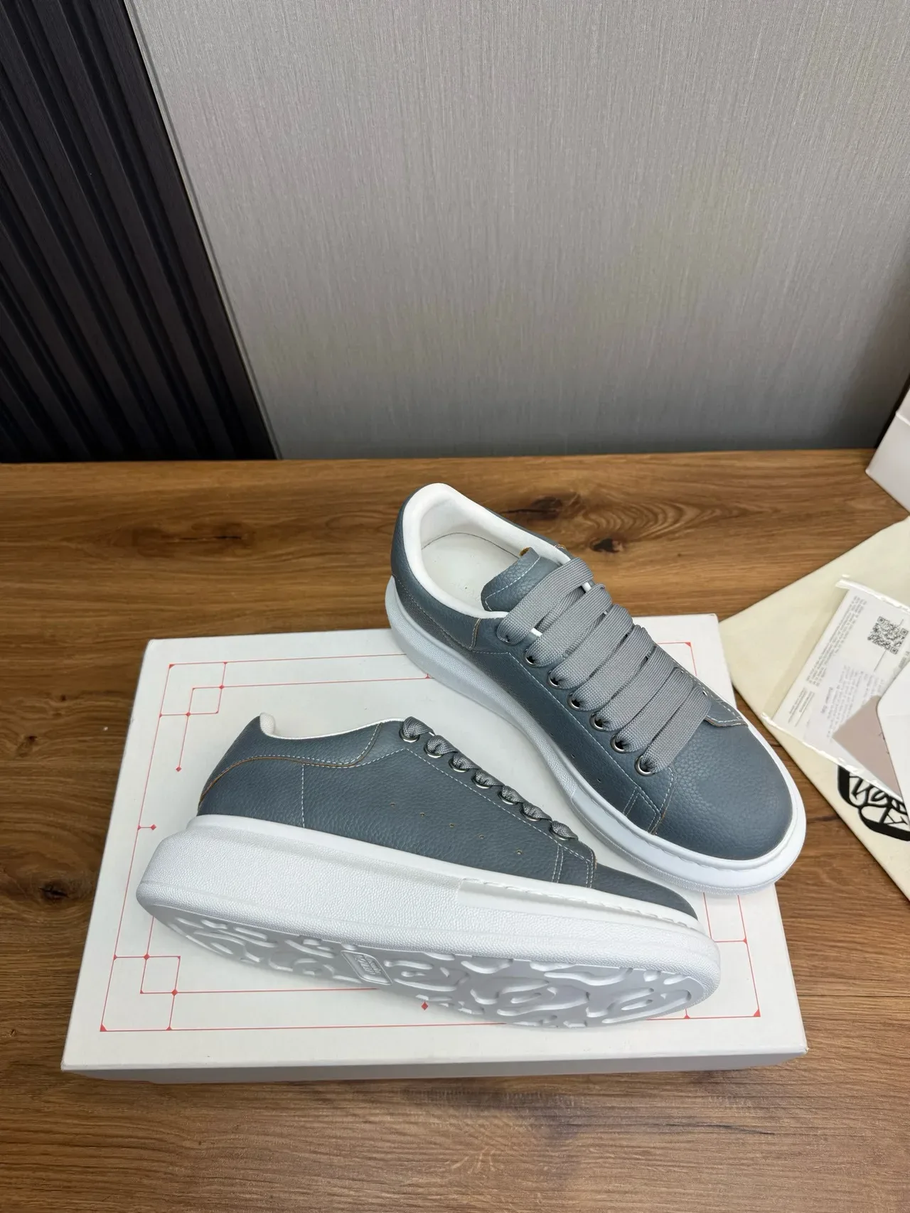 Alexander McQueen Oversized Sneaker Gray Pebbled Leather Lifestyle Sneakers 6