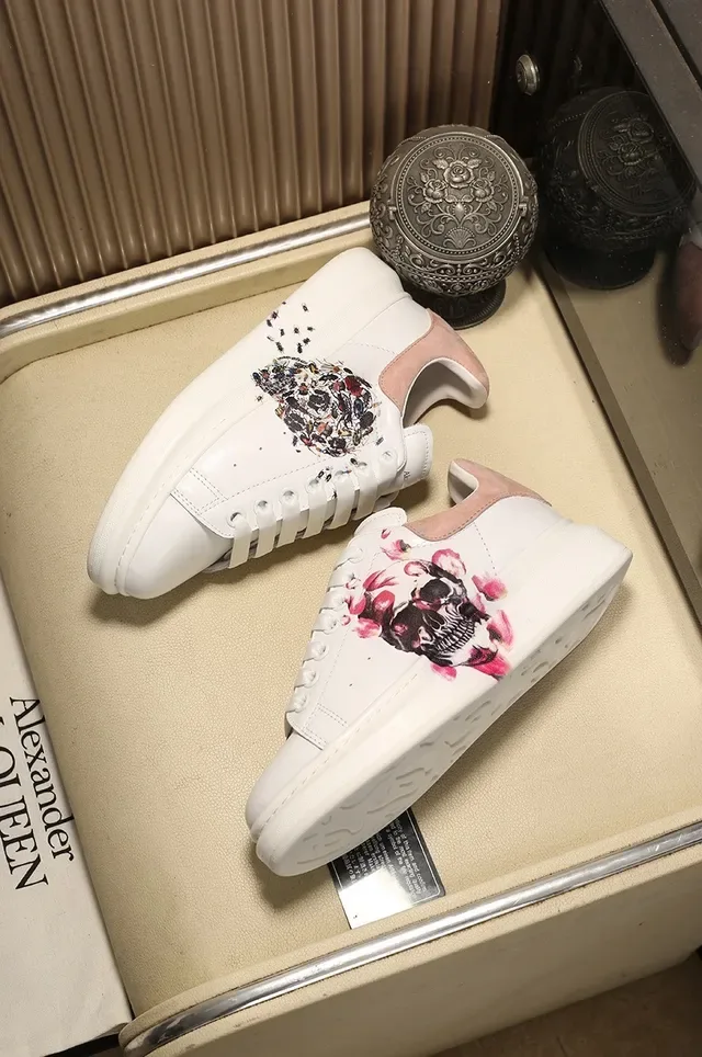 Alexander McQueen ओवरसाइज्ड स्नीकर श्वेत गुलाबी फ्लोरल खोपड़ी लाइफस्टाइल स्नीकर 8
