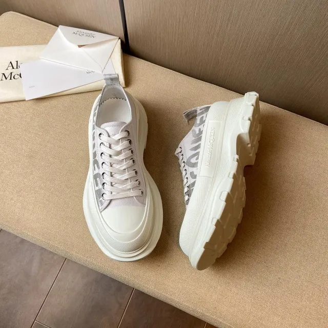 Alexander McQueen 超大号白色银色平台鞋底金属侧面板厚底运动鞋 3