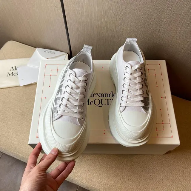 Alexander McQueen 超大号白色银色平台鞋底金属侧面板厚底运动鞋 5
