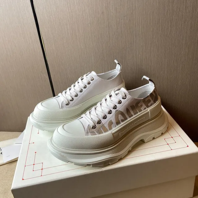 Alexander McQueen 超大号白色银色平台鞋底金属侧面板厚底运动鞋 7