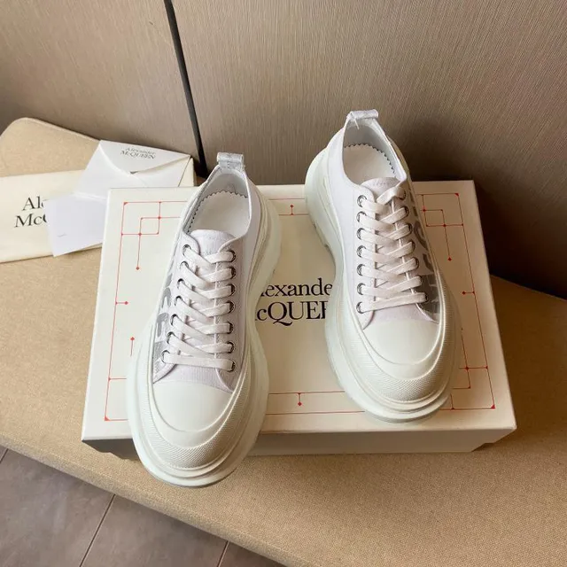 Alexander McQueen 超大号白色银色平台鞋底金属侧面板厚底运动鞋 8