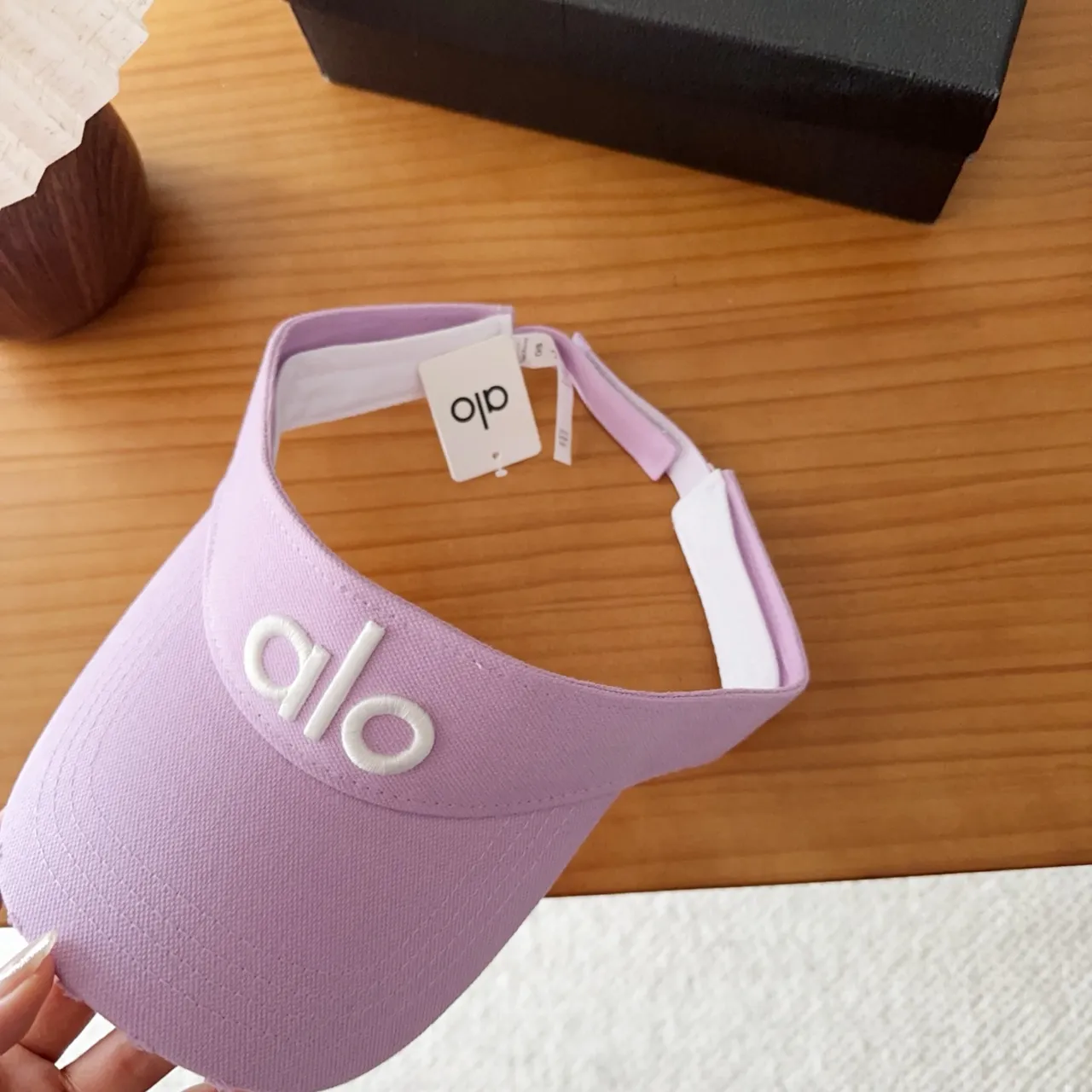 Alo Visor بنفसجي أبيض تطريز Logo قماش خفيف قبعة بيسبول 3