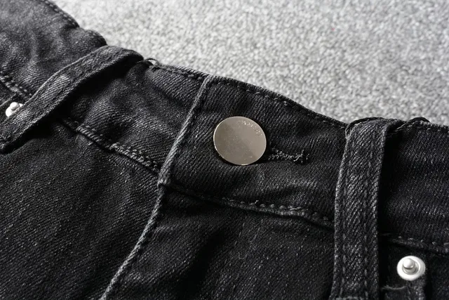 Amiri بيكر بناطيل جينز سوداء ممزقة 3