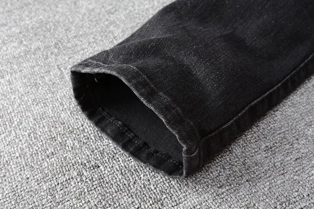 Amiri بيكر بناطيل جينز سوداء ممزقة 8