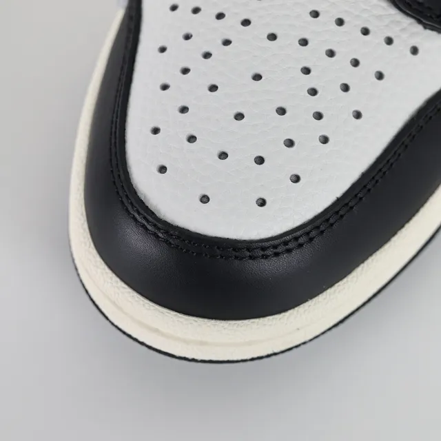 Amiri Skel Top Low Black and White Lifestyle Sneakers 5