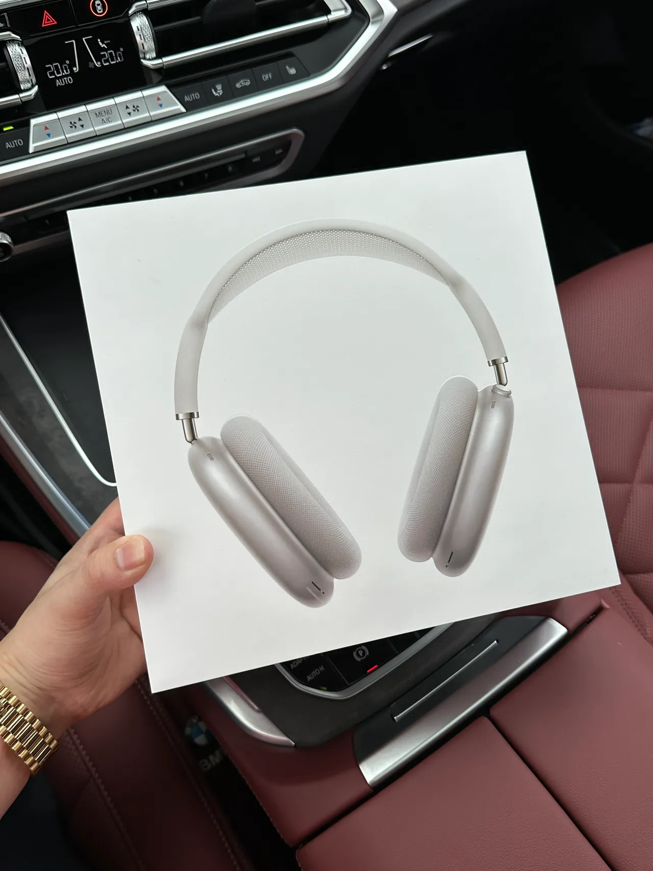 Apple AirPods Max White Over-ear Headphones 19