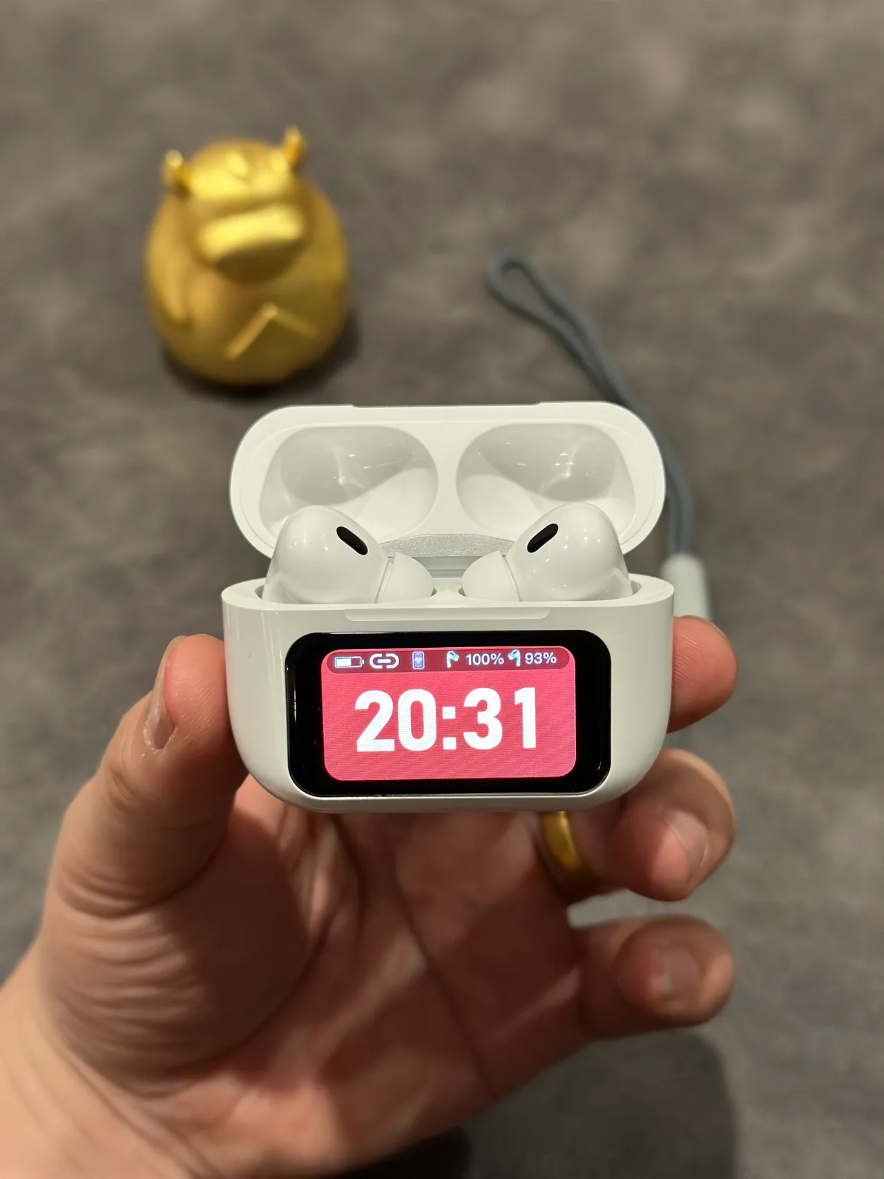 Apple AirPods Pro सफेद ग्रे मैट फिनिश एकीकृत रंग प्रदर्शन TWS ईयरबड्स 11