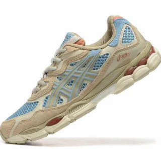 ASICS 米色蓝色分层网面和麂皮鞋面 轻虎纹覆盖 生活方式运动鞋