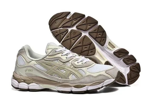 ASICS Beige Marrón Zapatillas Lifestyle con Paneles de Malla Transpirables y Jaula Sintética en Capas 4