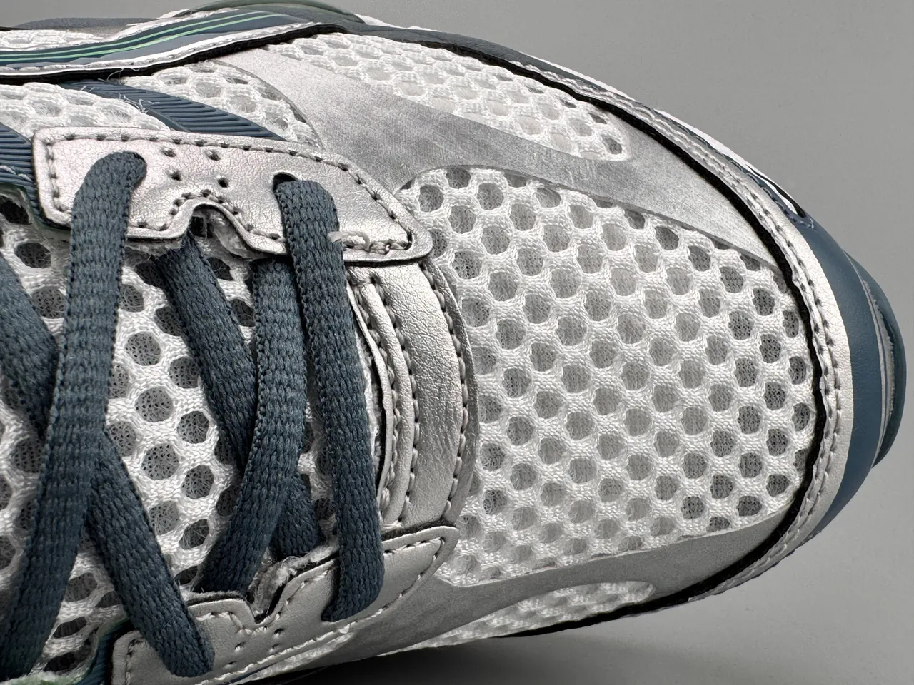 ASICS Gel-Cumulus 16 White Silver Green Chaussures de course 4