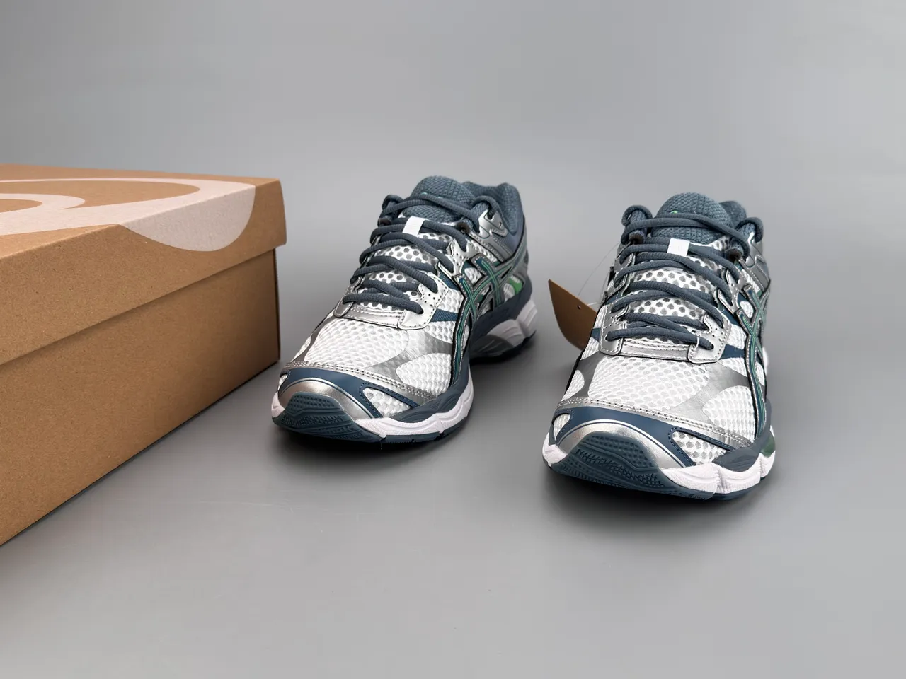 ASICS Gel-Cumulus 16 White Silver Green Chaussures de course 5