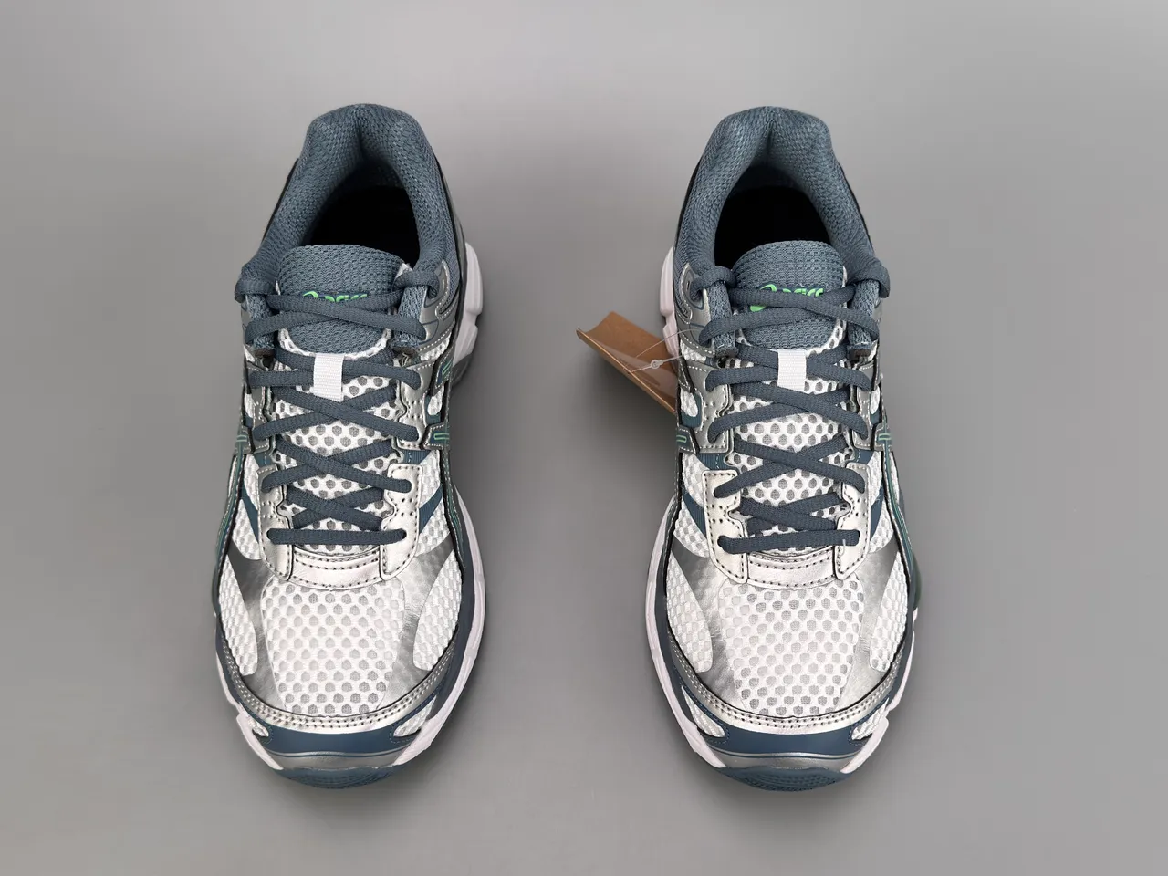 ASICS Gel-Cumulus 16 White Silver Green Chaussures de course 9