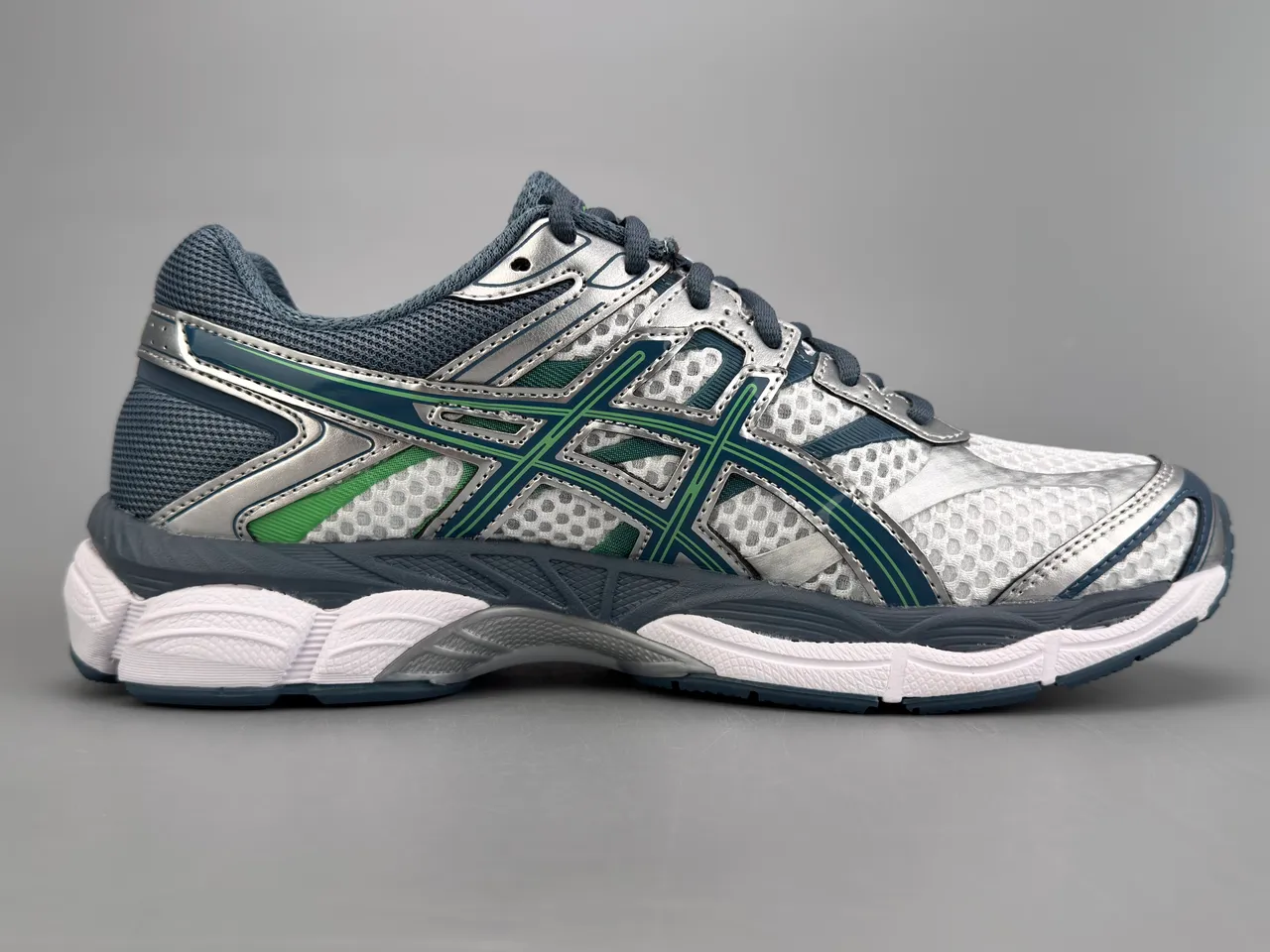 ASICS Gel-Cumulus 16 White Silver Green Chaussures de course 10