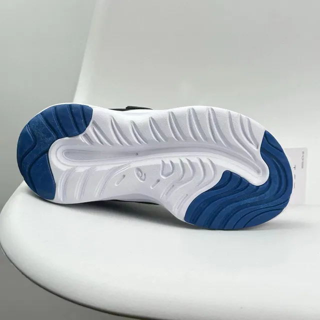 ASICS 儿童米色和卡其色魔术贴带跑鞋 8