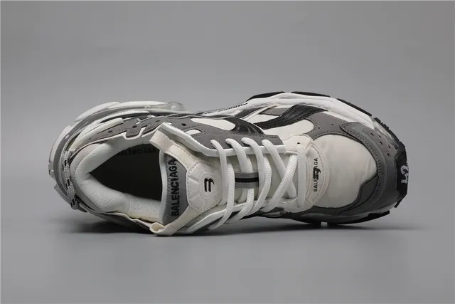 ASICS Runner 灰色/白色/黑色 跑鞋 7