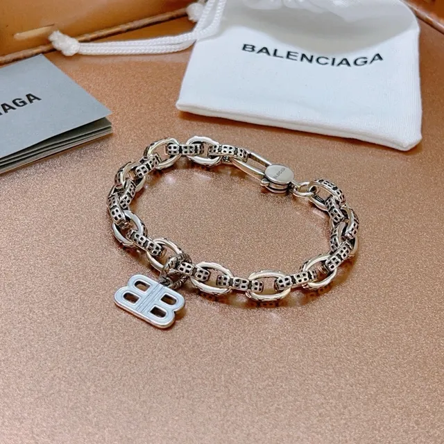 Balenciaga BB Pulseira Corrente de Esmalte Prateada 2