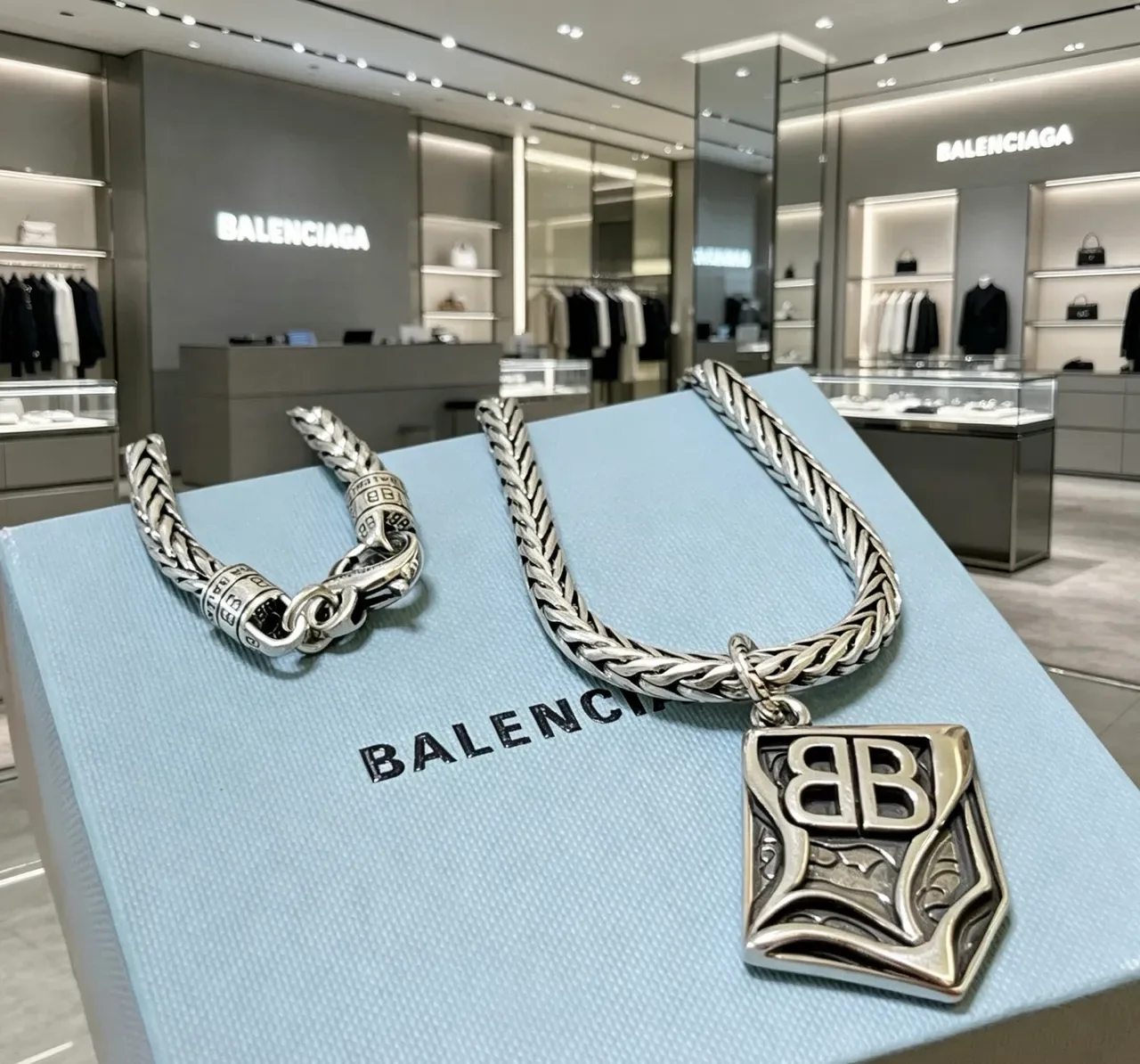 Balenciaga BB Chain Plata Metal Collar 2