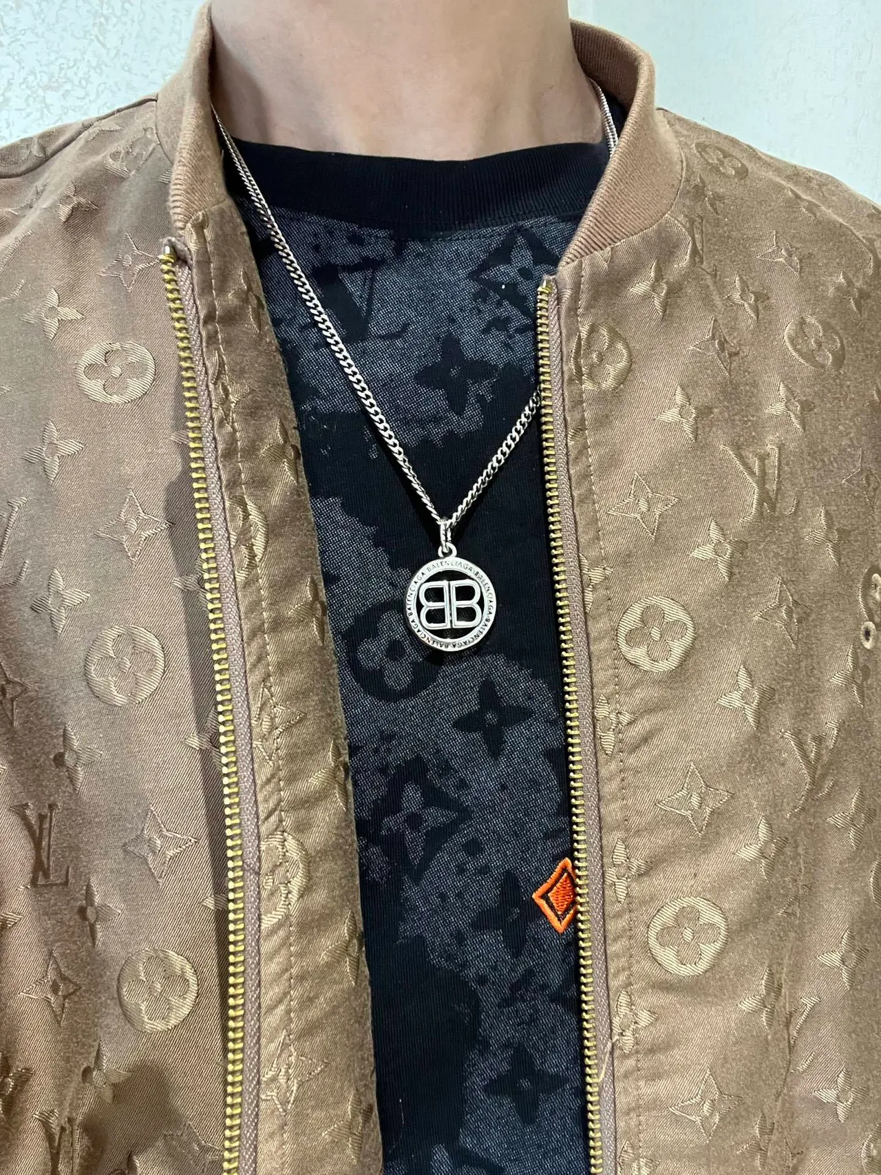 Balenciaga BB Necklace Silver Curb Chain Circular Pendant Necklace 3
