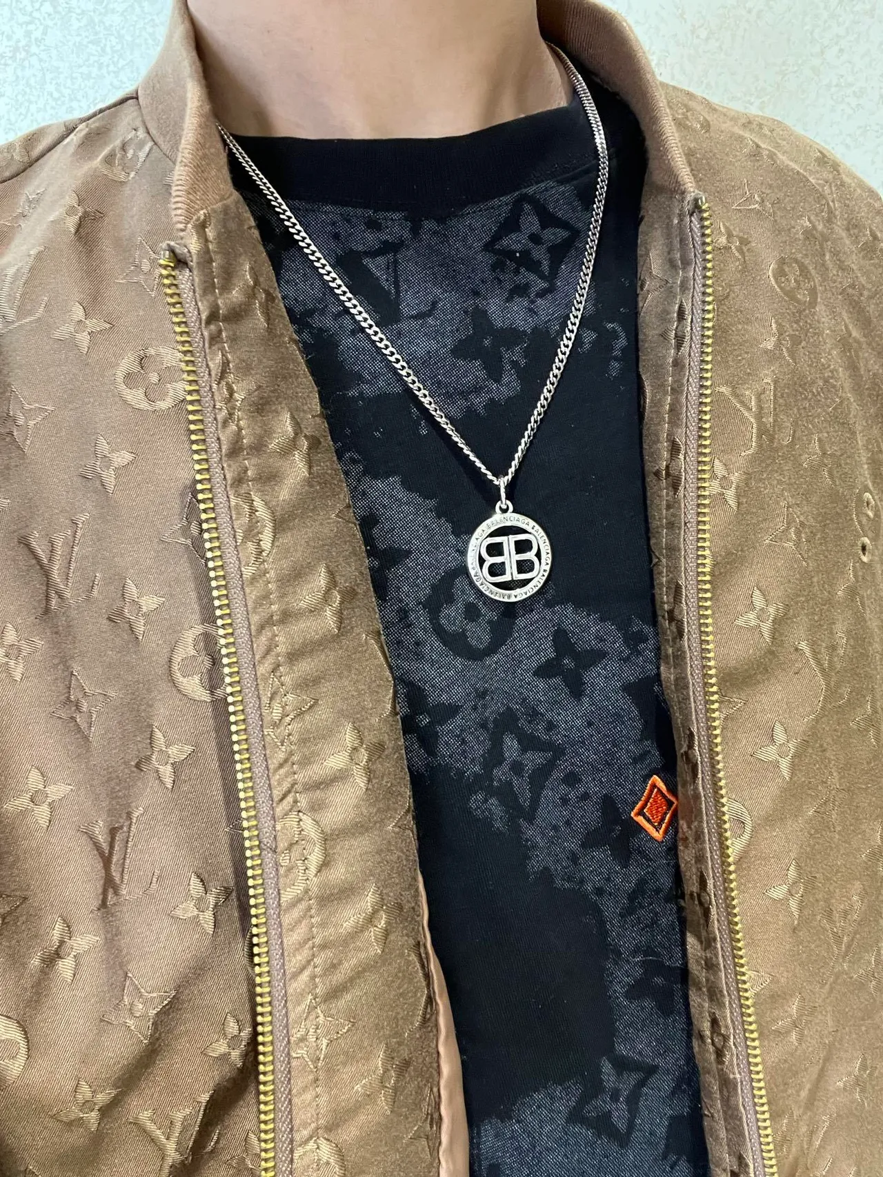 Balenciaga BB Necklace Silver Curb Chain Circular Pendant Necklace 6