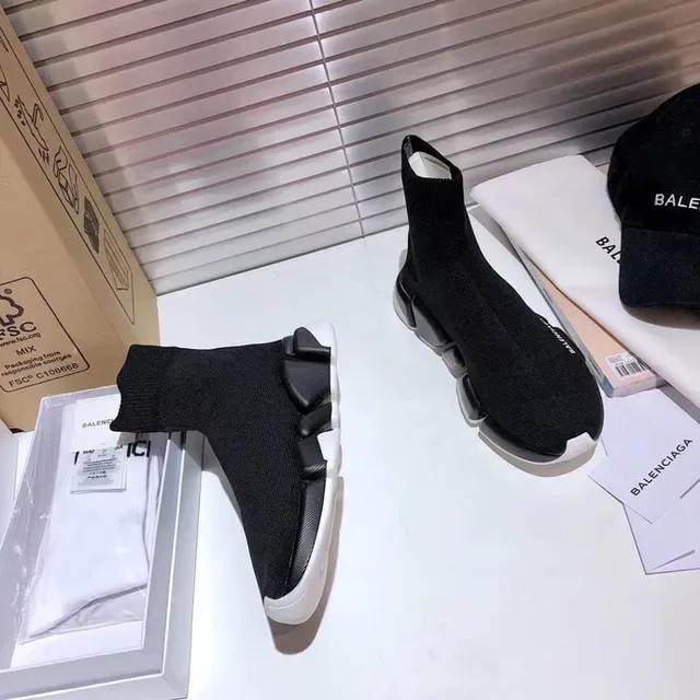 Balenciaga preto branco Sock-Fit Knit Upper Sculpted Multi-Part Sole Lifestyle Sneakers 3