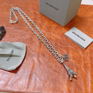 Balenciaga Eiffel Tower and BB Logo 银色曲链护身符项链
